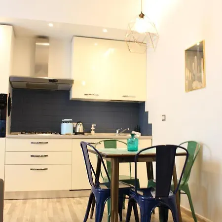 Wonderwall Apartment
